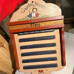 Country Friends Wooden Perceptual Calendar